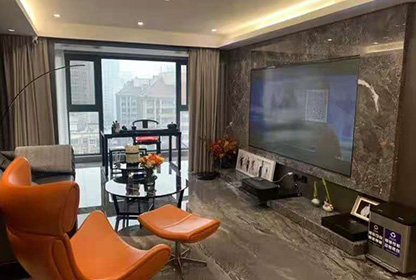 一家一裝飾告訴你，陽(yáng)臺(tái)地板怎么裝？